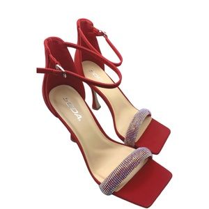 Soda Vonna Heel diva red size 9